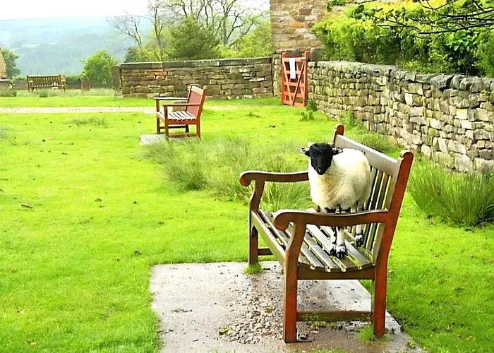 Guest house Englefield 3*