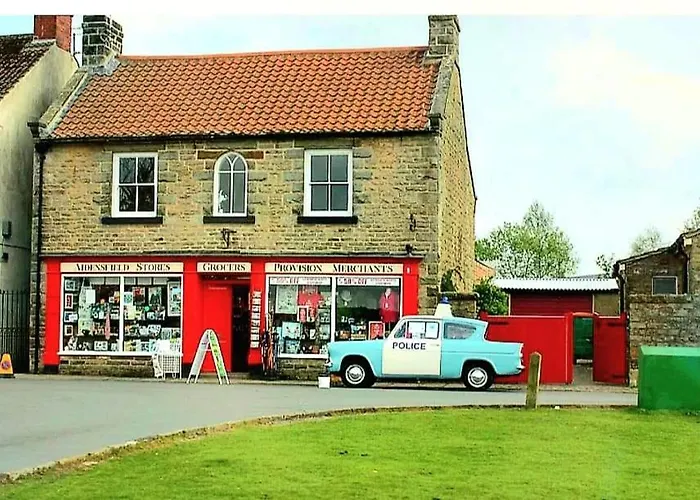 Englefield Guest house 3*