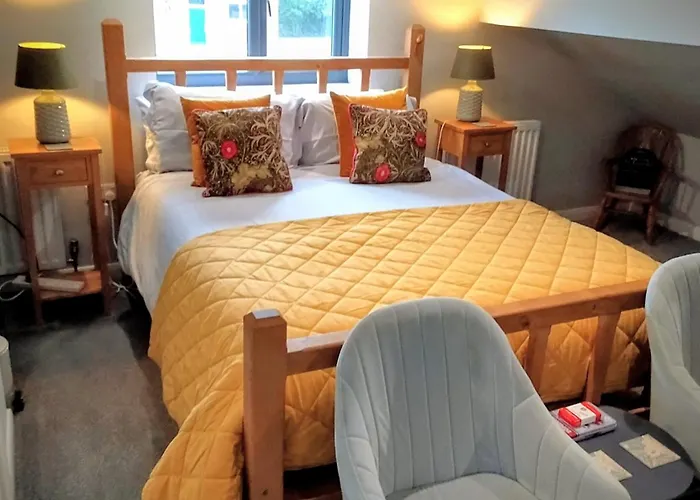 Guest house Englefield 3*