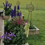 Englefield 3*